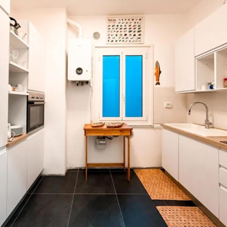 FRONTE del PORTO - Appartamento con 2 Camere da Letto - 5