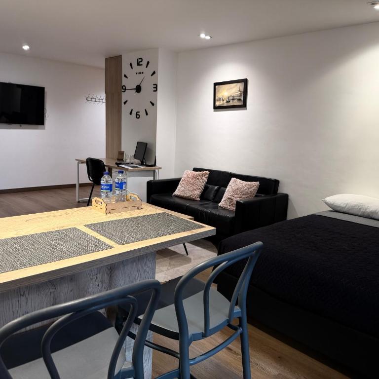 Acogedor Apto a pasos del metro de Medellín zona centro - One-Bedroom Apartment with View - 12