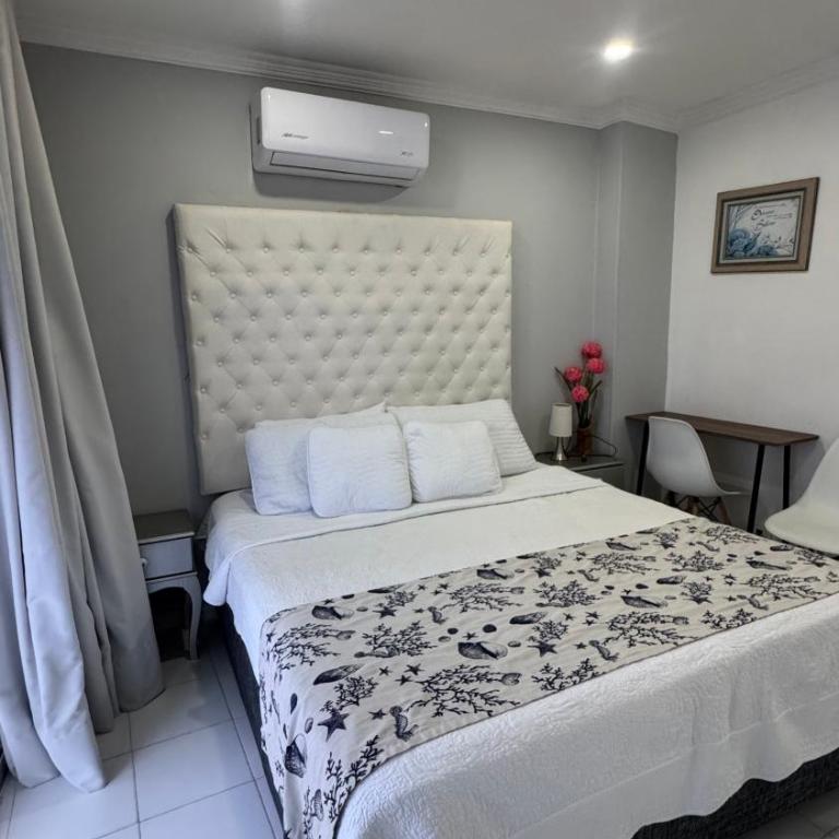 Playa Mar Apt with pool, views and beach access - Two-Bedroom Apartment - 24