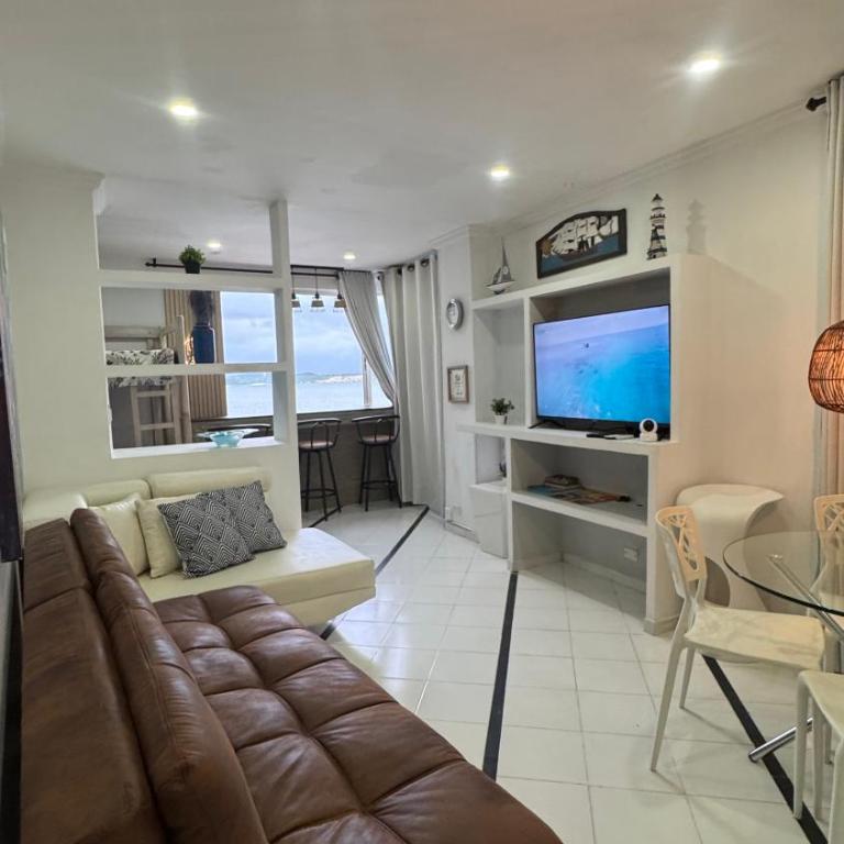 Playa Mar Apt with pool, views and beach access - Two-Bedroom Apartment - 4