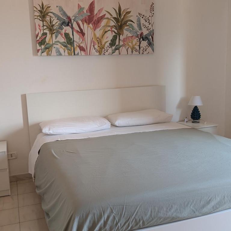Port Side Elegance Palermo - Zimmer mit Queensize-Bett und Meerblick - 2