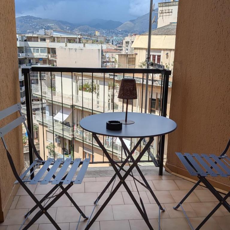 Port Side Elegance Palermo - Deluxe Doppelzimmer mit Blick auf das Schloss - 6