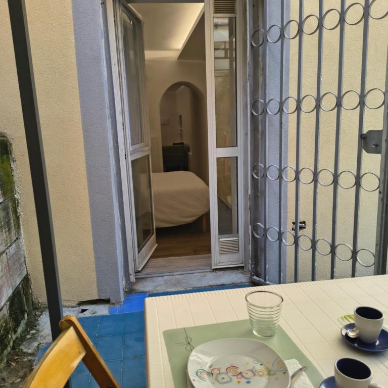 The Little Terrace Flat - One-Bedroom Apartment - 6