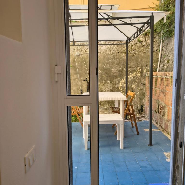 The Little Terrace Flat - One-Bedroom Apartment - 4