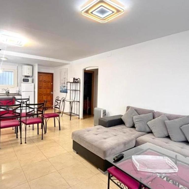 Apartamento céntrico en Empuriabrava, a 300m de la playa, cerca de tiendas y restaurantes - HISP-312-67 - Apartamento - 2