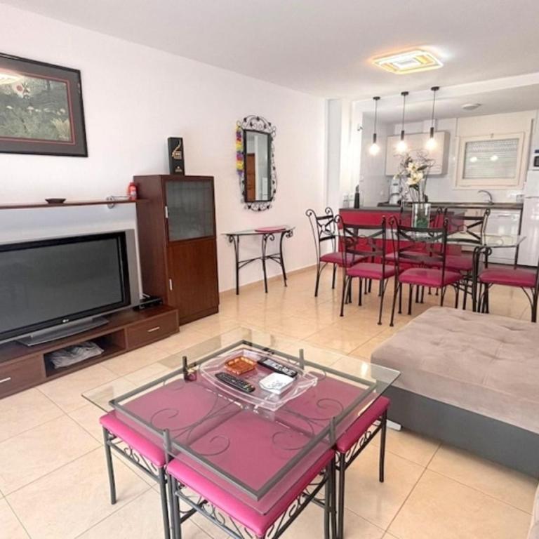 Apartamento céntrico en Empuriabrava, a 300m de la playa, cerca de tiendas y restaurantes - HISP-312-67 - Apartamento - 4