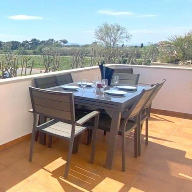 Apartamento céntrico en Empuriabrava, a 300m de la playa, cerca de tiendas y restaurantes - HISP-312-67 - Apartamento - 7