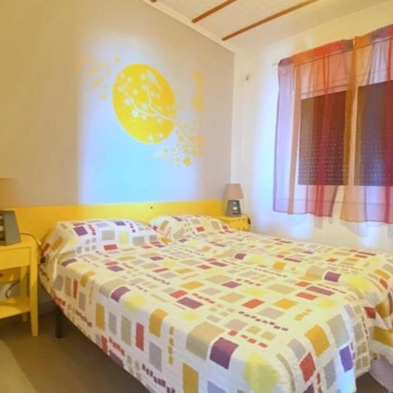 Apto. bonito 2 hab con vista al mar, terraza acristalada, aparcamiento, a 750 m de la playa en Roses - HISP-312-10 - Apartamento - 11