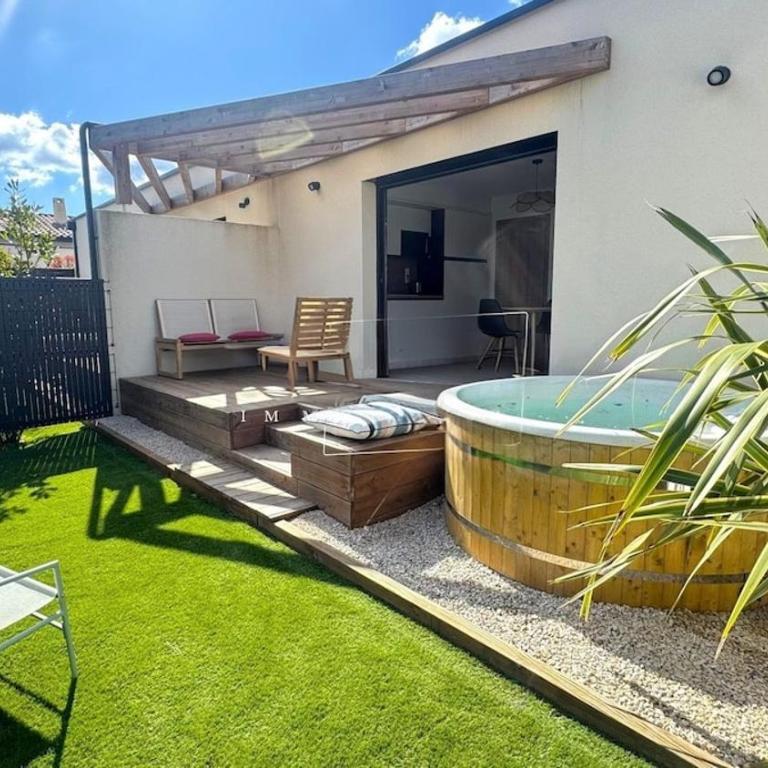 Lodge Luberon - Jacuzzi privatif illimité - À 15 min à pied centre de L'Isle-sur-la-Sorgue - 2 vélos à disposition - Clim, Parking privé, WiFi, linge et ménage inclus - Maison 1 Chambre - 5