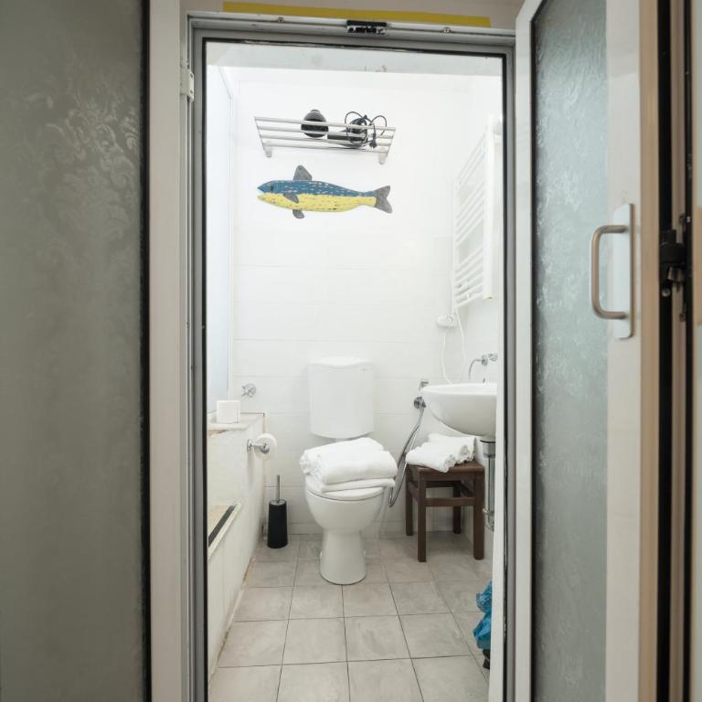 NICHOLISA Apartment - Wifi kitchen and AC - Two-Bedroom Apartment with City View - 22
