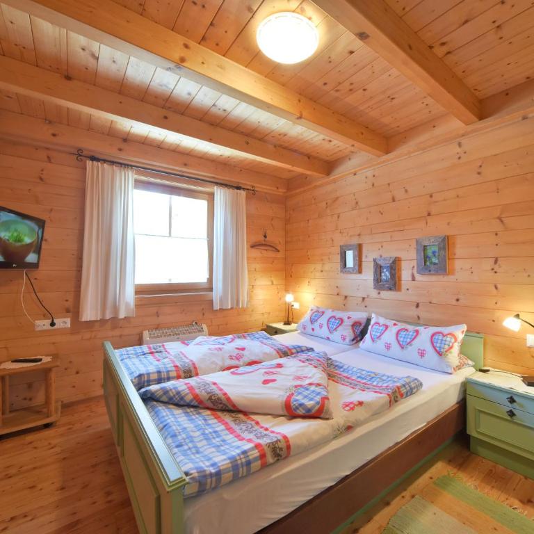 Haus Hasslacher - Three-Bedroom House - 16