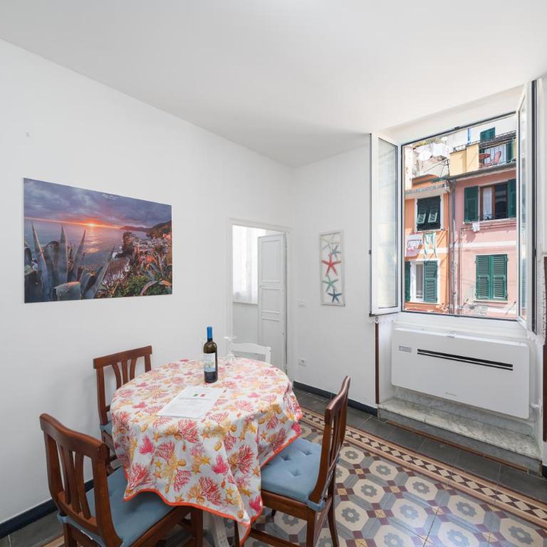 NICHOLISA Apartment - Wifi kitchen and AC - Two-Bedroom Apartment with City View - 3