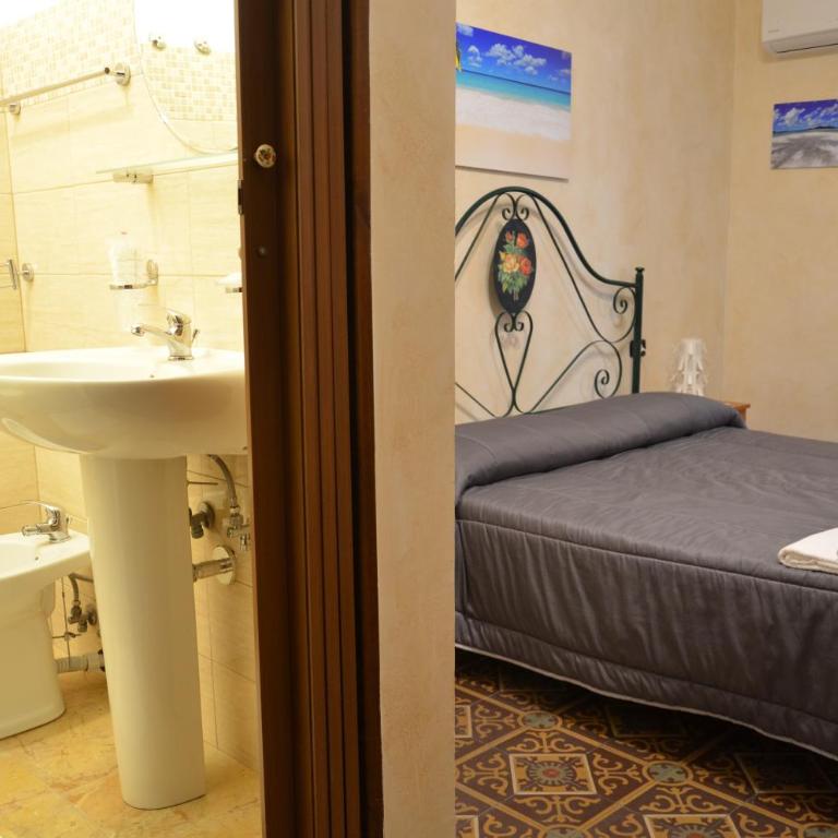 Bed&Breakfast Villa Bellini - Double Room with Private Bathroom - 12