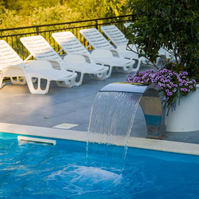 Private Riverside Villa Silvia - Villa - 51