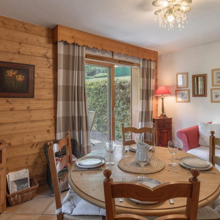 Les Grandes Jorasses 3 - Jardin - Vue massif Mont Blanc - Appartement avec Vue sur la Montagne - 12