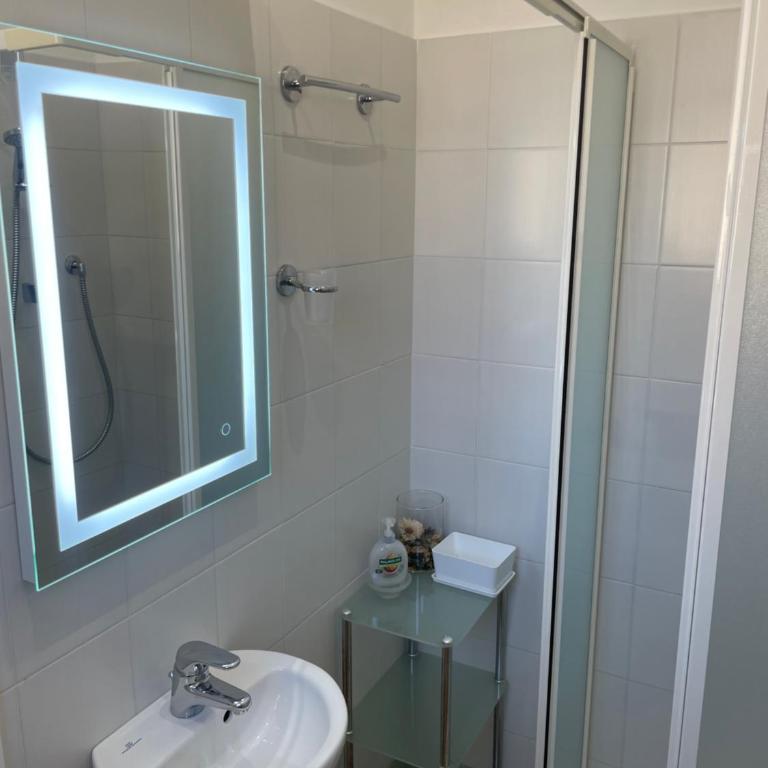 B&B Interno19 - Camera Singola con Bagno Privato - 4