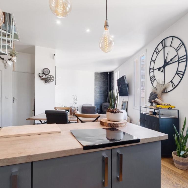 Duplex Climatisé Avec Parking - Appartement 1 Chambre Supérieur avec Balcon - 9