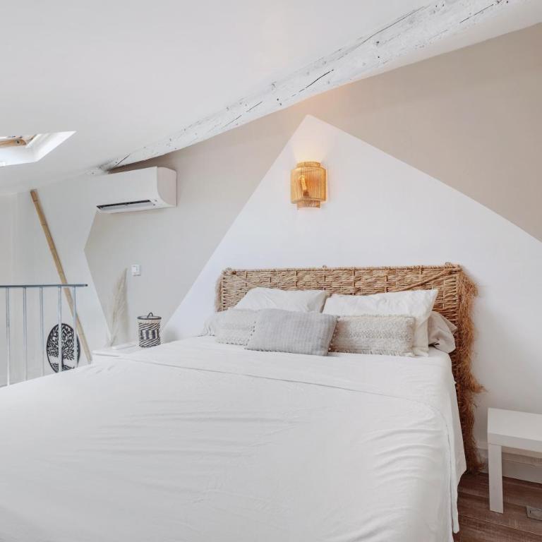 Duplex Climatisé Avec Parking - Appartement 1 Chambre Supérieur avec Balcon - 10