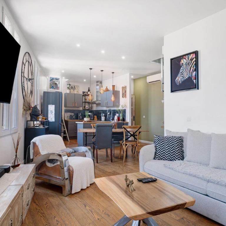 Duplex Climatisé Avec Parking - Appartement 1 Chambre Supérieur avec Balcon - 25