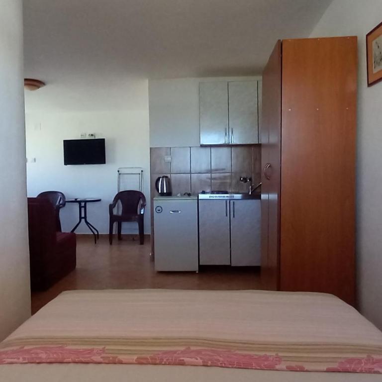 Apartmani Todorović - Studio with Balcony - 16
