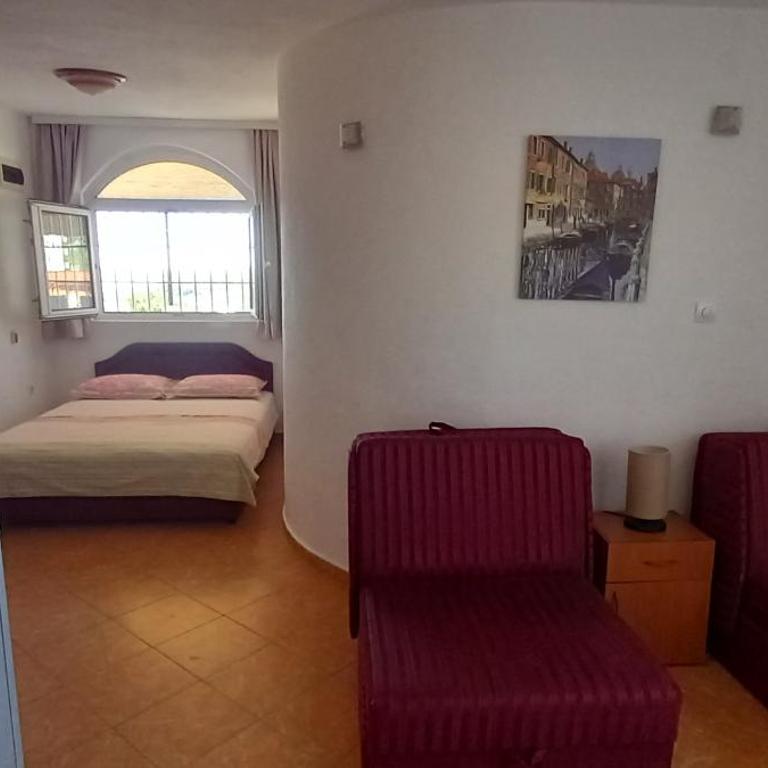 Apartmani Todorović - Studio with Balcony - 10