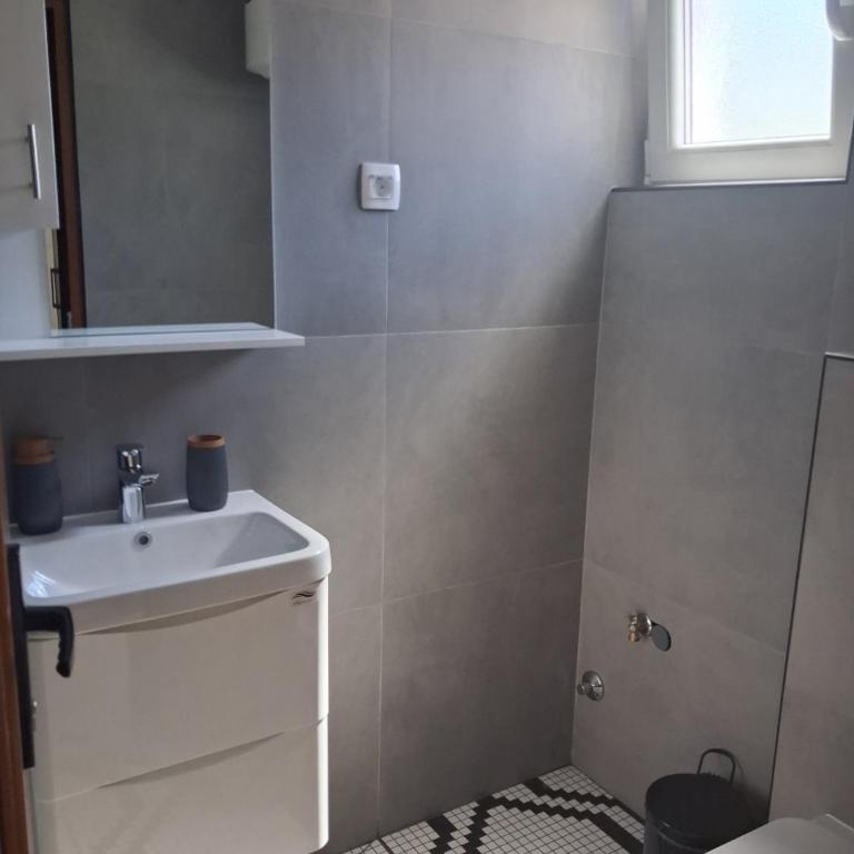 Azure Budva Apartments - Apartman sa 1 Spavaćom Sobom - 2