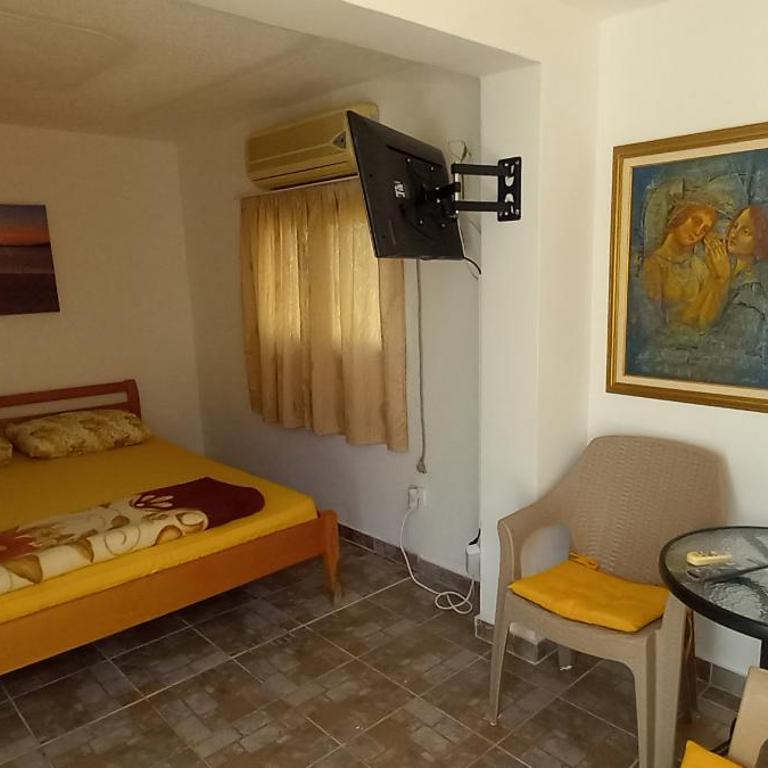 Apartmani Todorović - Studio with Garden View - 8