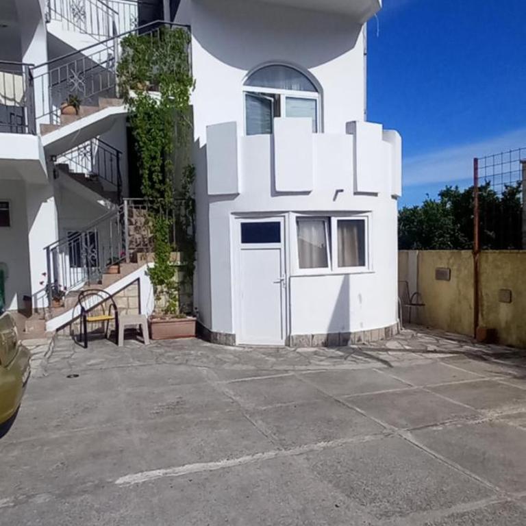 Apartmani Todorović - Studio with Garden View - 5