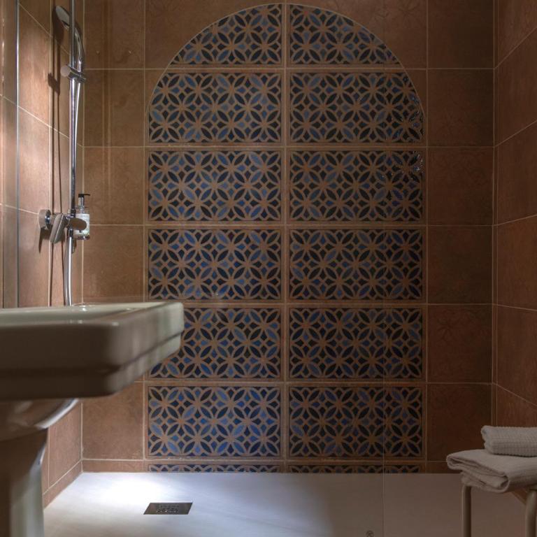Mas de la Chapelle - Offre Spéciale - Chambre Double Supérieure avec Petit-Déjeuner Inclus - 2