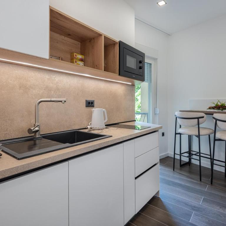 Ela Modern Apartments - Free Public Parking - Apartman s 1 Spavaćom Sobom i Balkonom - 7