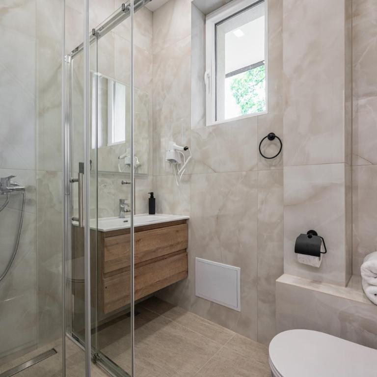 Ela Modern Apartments - Free Public Parking - Apartman s 1 Spavaćom Sobom i Balkonom - 10