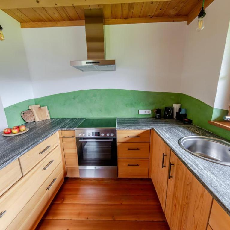 Garmesegghof - Two-Bedroom Deluxe Apartment with Garden View - 22