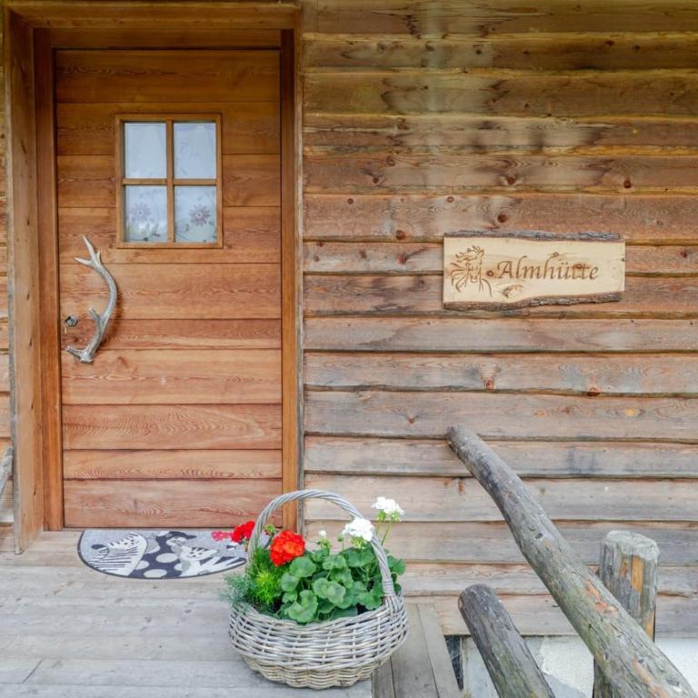 Garmesegghof - Two-Bedroom Deluxe Apartment with Garden View - 6