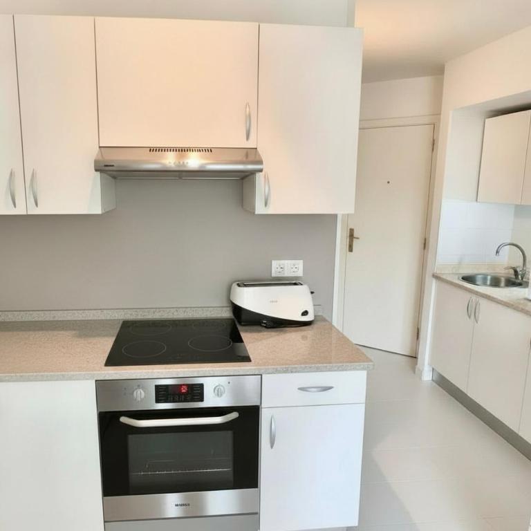 Apartment By The Beach Few Steps - Superior Apartment mit 1 Schlafzimmer und Balkon - 13