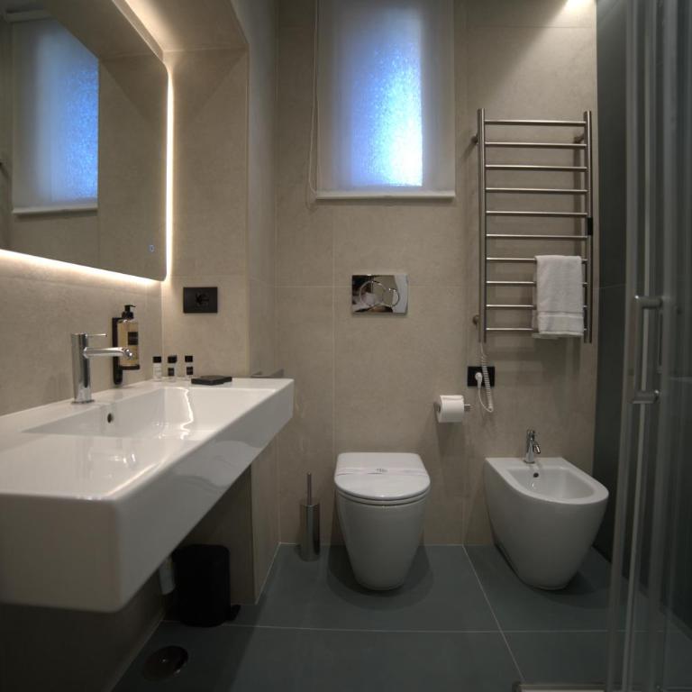 Venetia Charme Apartment-Rome Castro Pretorio - Appartamento con 2 Camere da Letto - 4