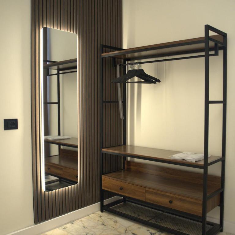 Venetia Charme Apartment-Rome Castro Pretorio - Appartamento con 2 Camere da Letto - 55