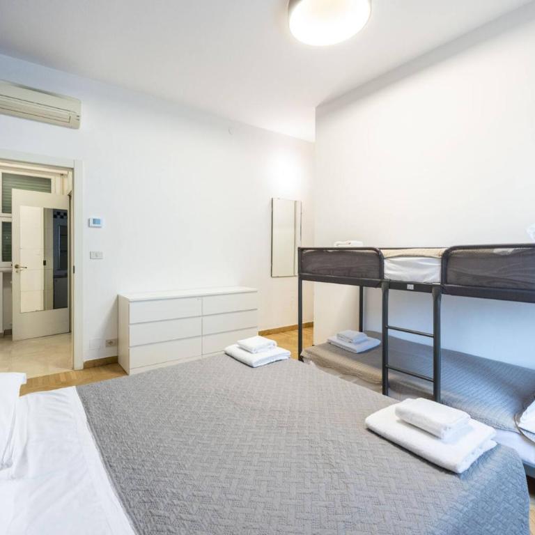 Belle Arti, Bologna by Short Holidays - Three-Bedroom Apartment - 13