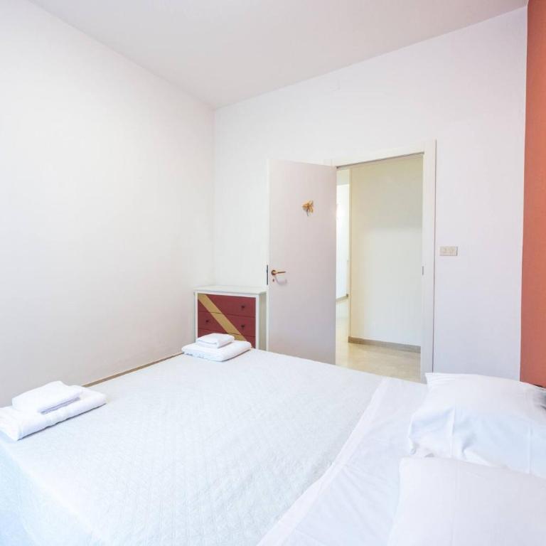 Belle Arti, Bologna by Short Holidays - Three-Bedroom Apartment - 24
