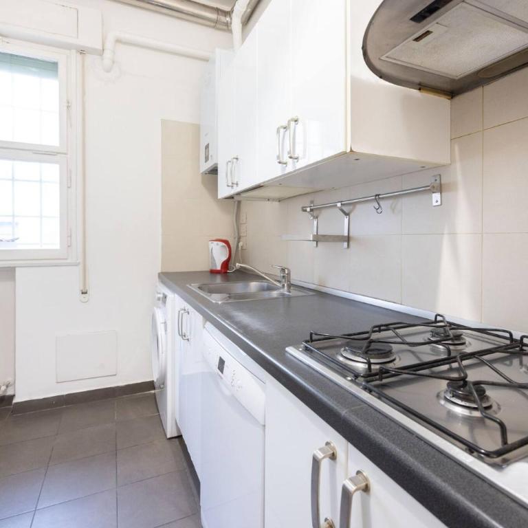 Belle Arti, Bologna by Short Holidays - Three-Bedroom Apartment - 26