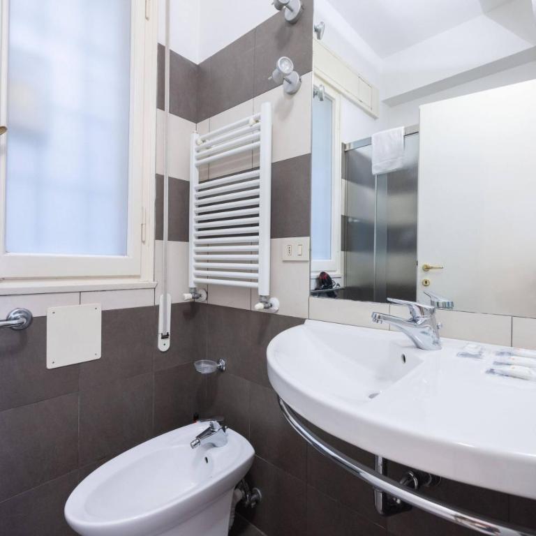 Belle Arti, Bologna by Short Holidays - Three-Bedroom Apartment - 29
