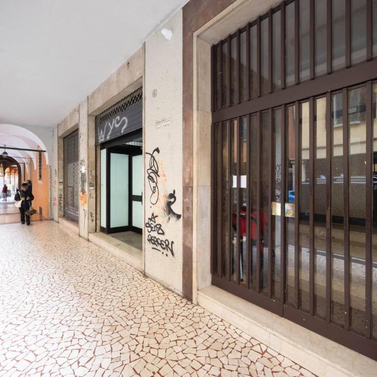 Belle Arti, Bologna by Short Holidays - Three-Bedroom Apartment - 35