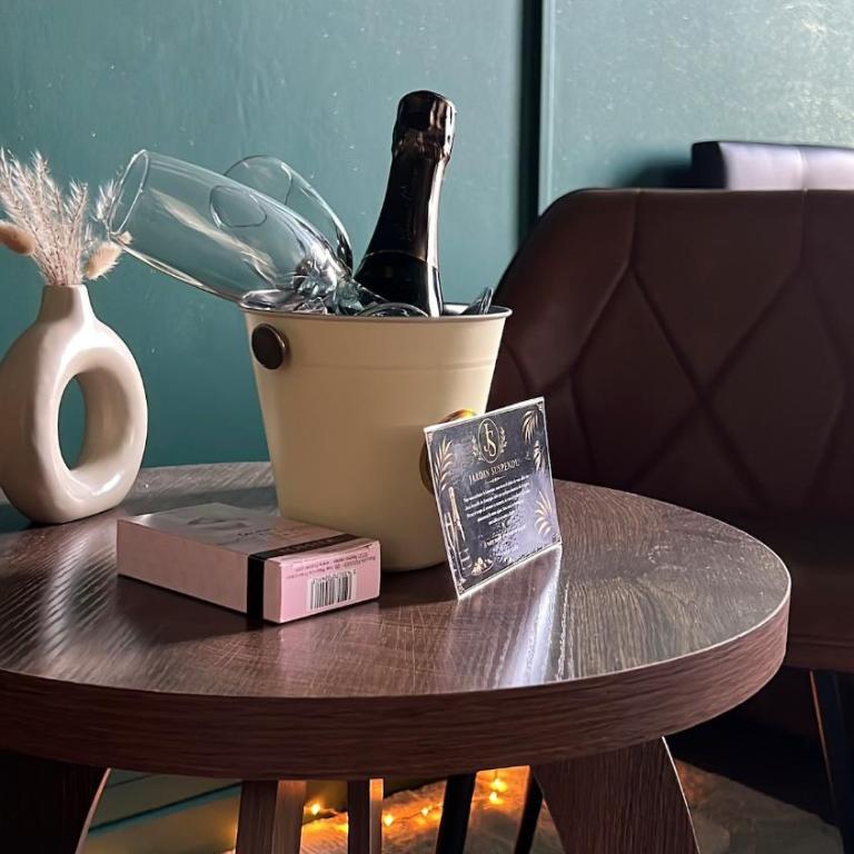 Jardin suspendu - One-Bedroom Apartment - 1