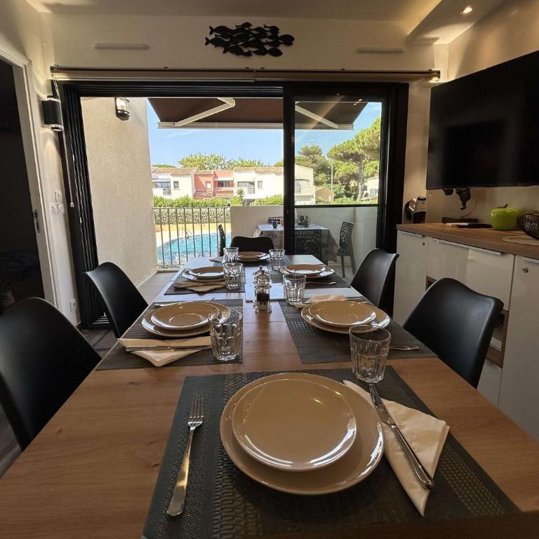 Appt 3 pièces - jusqu'à 6 personnes- Le Cap D'Agde CT210-136 - Two-Bedroom Apartment with Terrace - 10