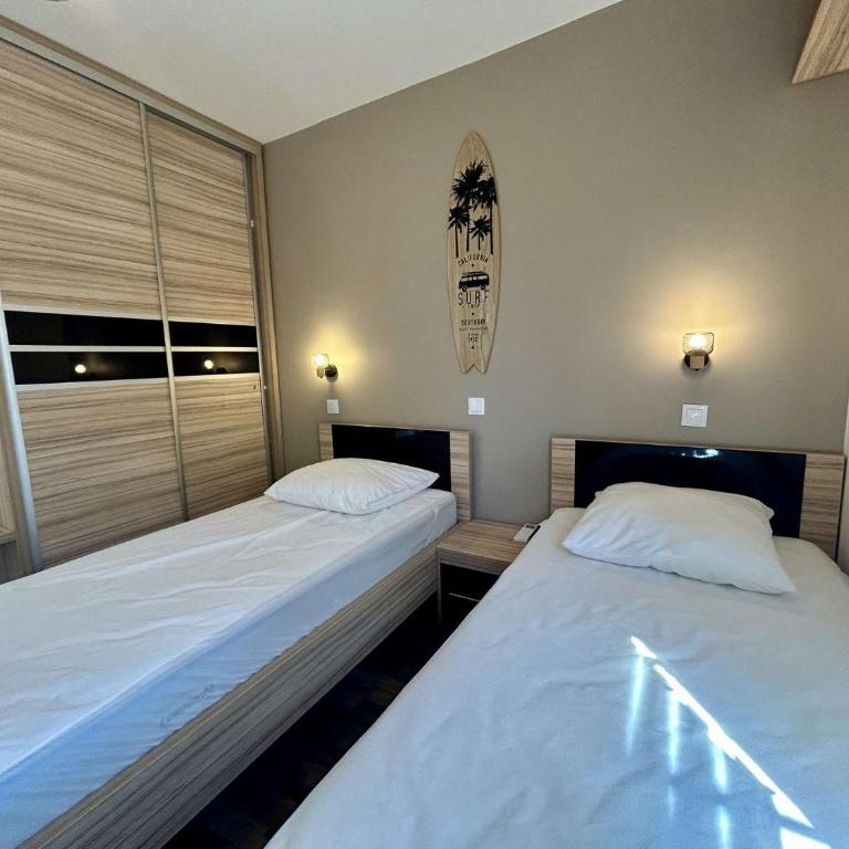 Appt 3 pièces - jusqu'à 6 personnes- Le Cap D'Agde CT210-136 - Two-Bedroom Apartment with Terrace - 13