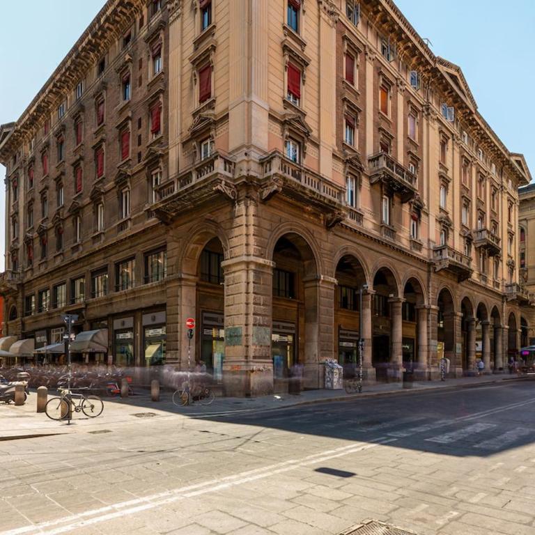 A 150m Due Torri, Loft Elegante in Centro Storico - Appartamento con 2 Camere da Letto - 2
