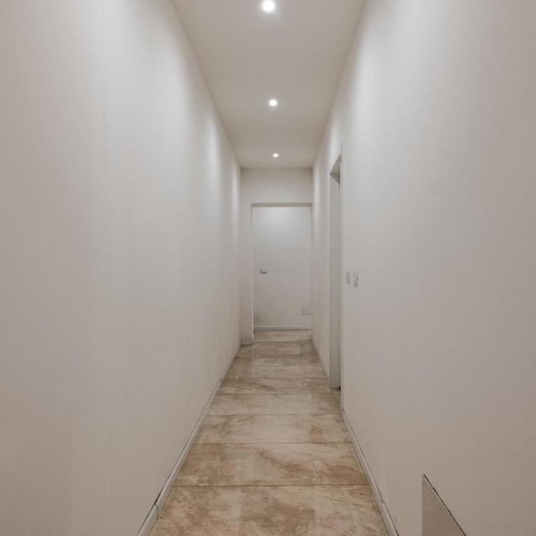 A 150m Due Torri, Loft Elegante in Centro Storico - Appartamento con 2 Camere da Letto - 8