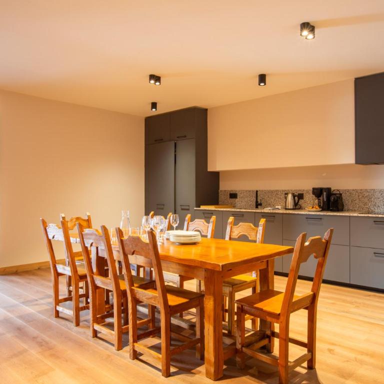 Les Appartements du Mérilys - Appartement 3 Chambres avec Vue sur la Montagne - 17