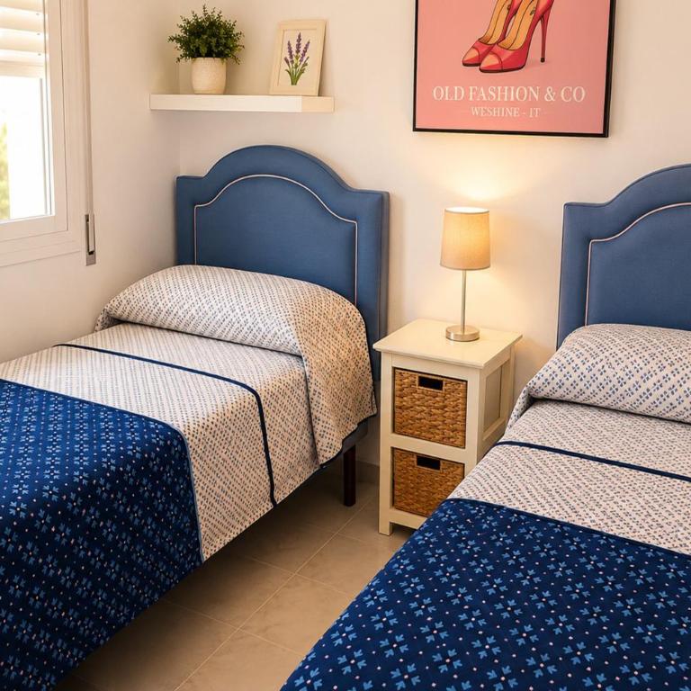 Sea View Flat by the Beach - Apartamento - 26