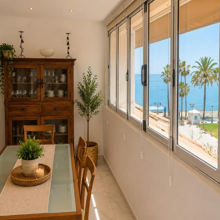 Sea View Flat by the Beach - Apartamento - 37