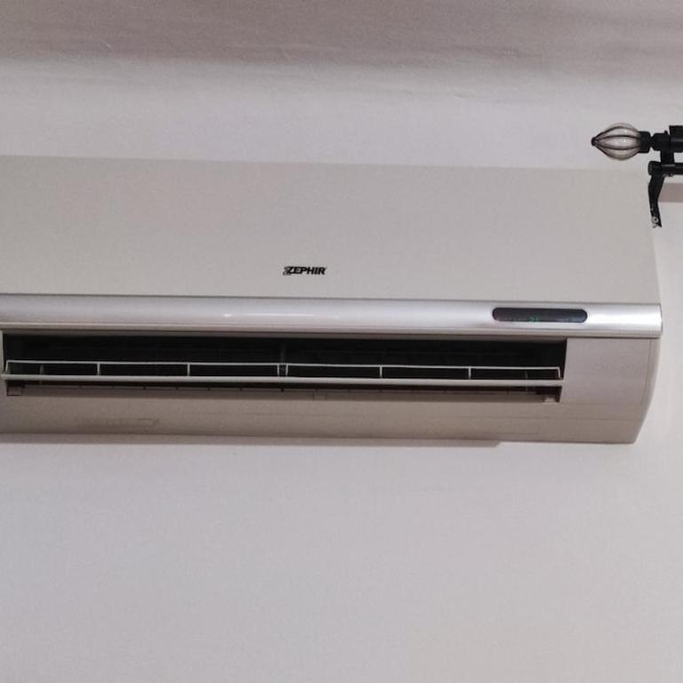 Casa Vitto Cozy Apt, Air Conditioning , Wi-Fi, near Train Station and Airport - Appartamento con 1 Camera da Letto e Balcone - 3